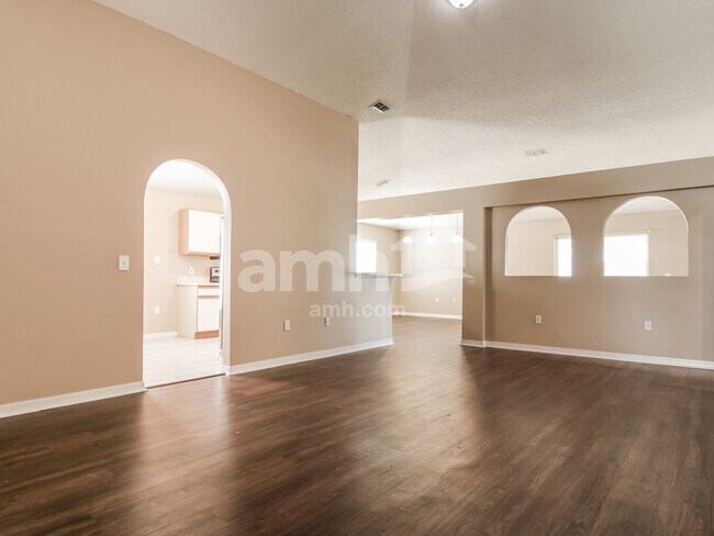 Building Photo - 159 Pine Isle Drive