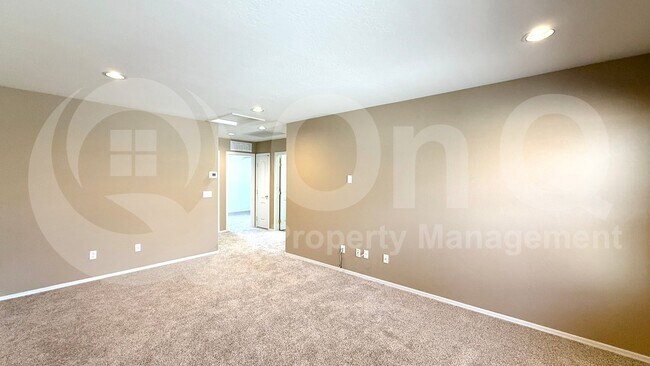 Foto del edificio - 6345 W Harwell Rd
