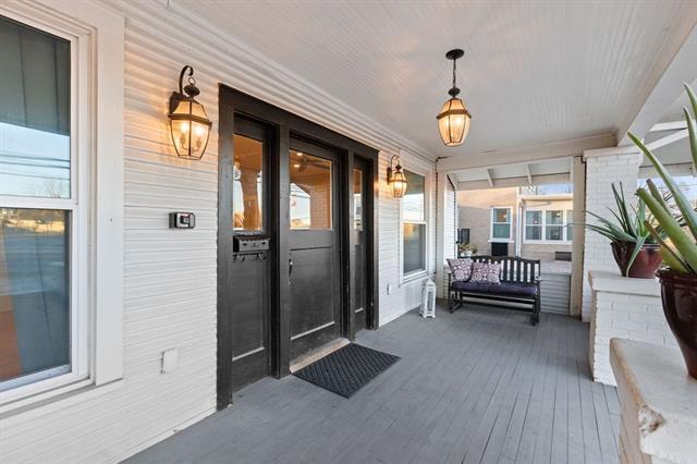 Foto del edificio - 915 N Center St