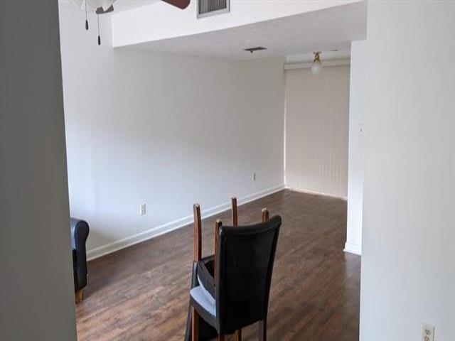 Foto del edificio - 403 Westwood Dr