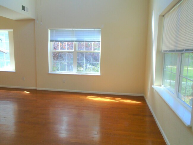 Photo - 1619 Monterey Rd Townhome