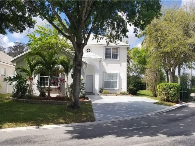 Primary Photo - 2209 NW 49th Ave