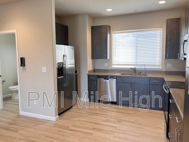 Foto del edificio - 11250 Florence St