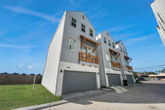 Foto del edificio - 3905 B Pinemont Dr