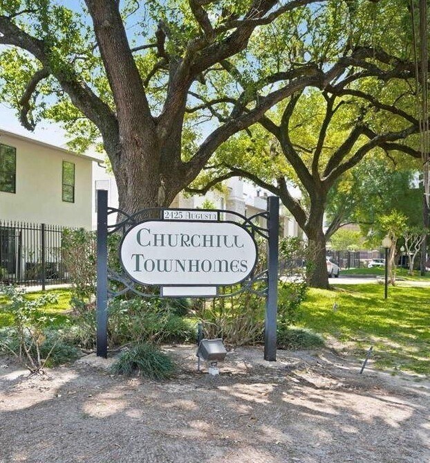 Foto del edificio - 2425 Augusta Dr