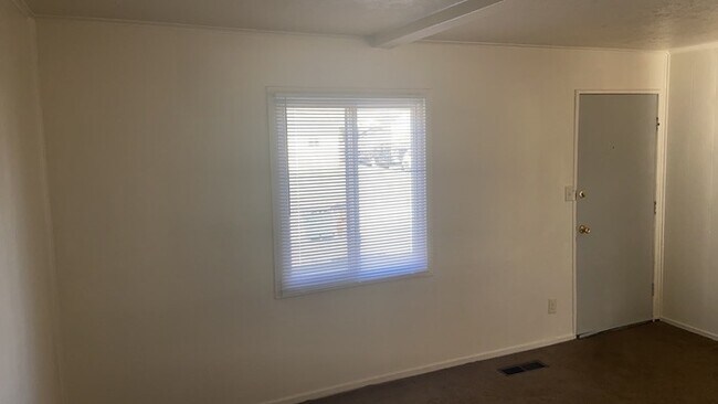 Building Photo - 4820 Marburn Ave.