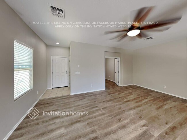 Foto del edificio - 19167 W Monroe St