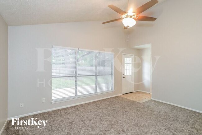 Building Photo - 3813 Clover Ln