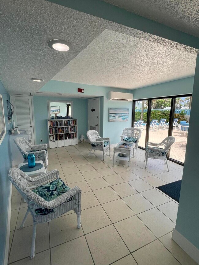 Foto del edificio - 355 S Ocean Dr