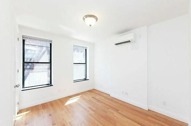 Foto del edificio - 2 bedroom in New York NY 10019