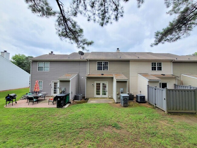 Foto del edificio - 12631 Tucker Crossing Ln