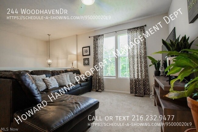 Building Photo - Beautiful Townhome Available Immediately i...