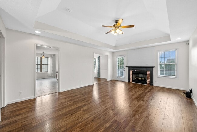 Foto del edificio - 1021 Glenhurst Way