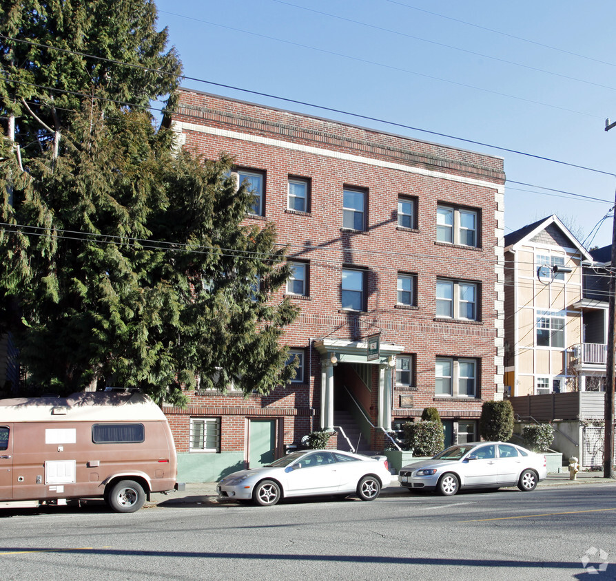 Building Photo - Volunteer Park Apartments