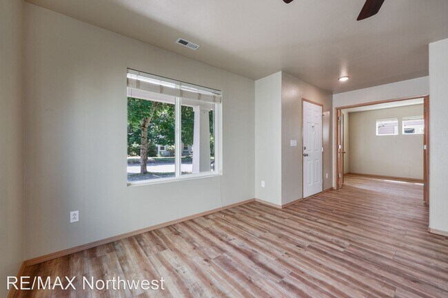 Building Photo - 3 br, 2.5 bath House - 6921 Riverdale DR SE
