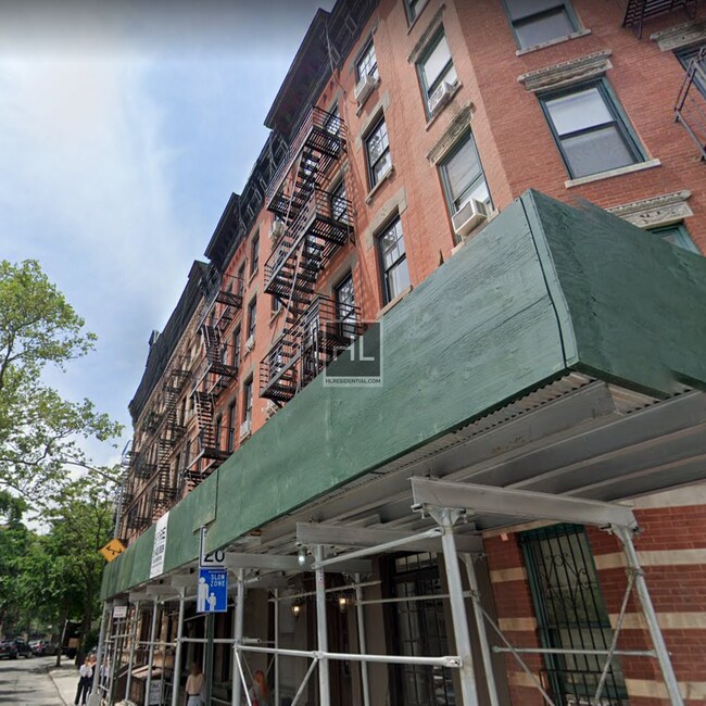 Building Photo - Leroy Street