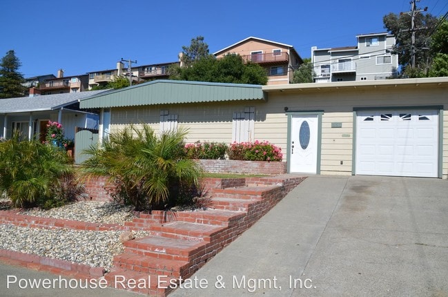 Building Photo - 556 Lockwood Dr