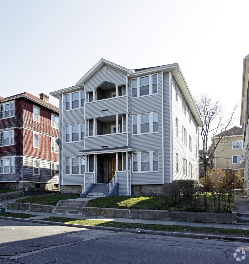 Foto principal - 143 Providence St