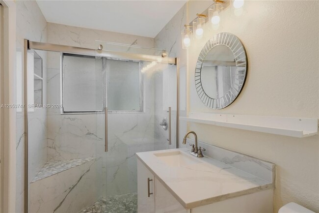 Foto del edificio - 15545 N Miami Lakeway