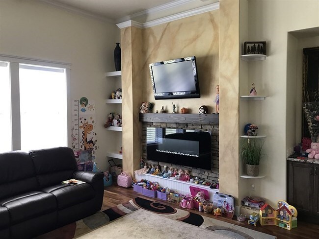 Building Photo - 1825 Canyon Park Ct