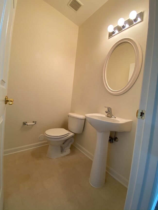 Photo - 106 Amber Ln (North Versailles, PA) Townhome