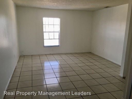 Foto del edificio - 802-812 E 114th Ave