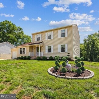 Building Photo - 10902 Valley Brook Dr