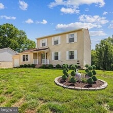 Building Photo - 10902 Valley Brook Dr
