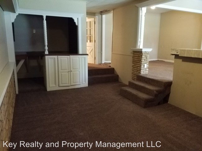 Foto del edificio - 3 br, 2 bath House - 4916 S. Drexel Ave
