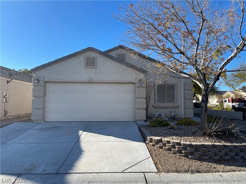 Foto principal - 5925 Oakton St