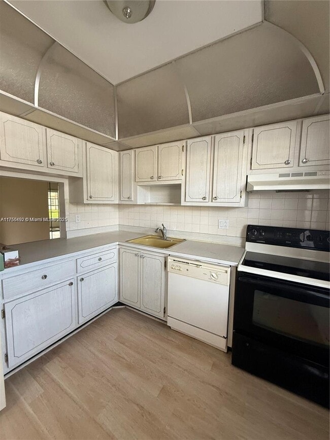 Foto del edificio - 7600 NW 5th Ct