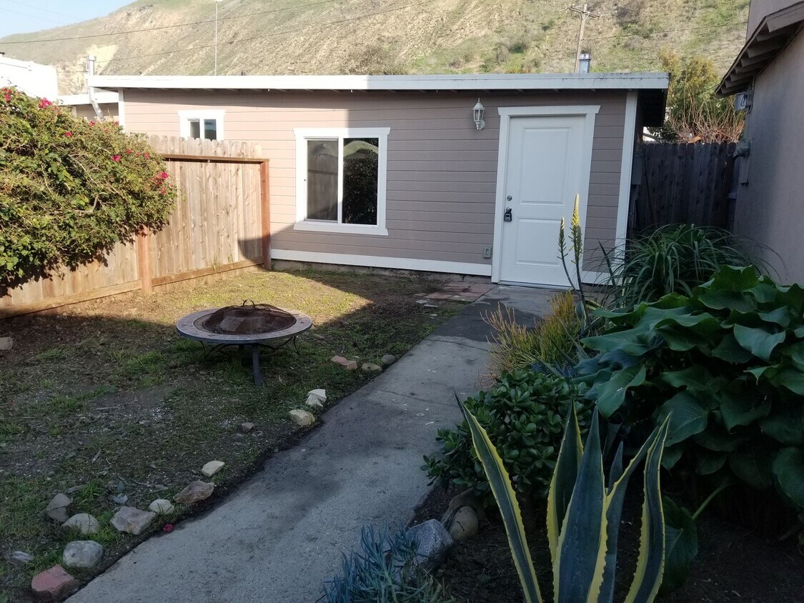 Primary Photo - "Cute GARDEN Studio" Cottage in Ventura