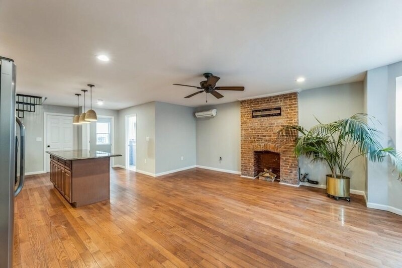 Primary Photo - 248 RANDOLPH Ave