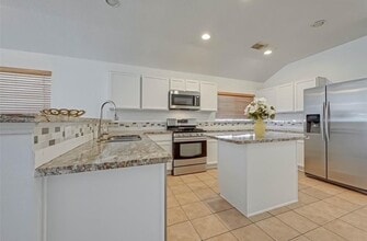 Building Photo - 21415 Somerset Park Ln