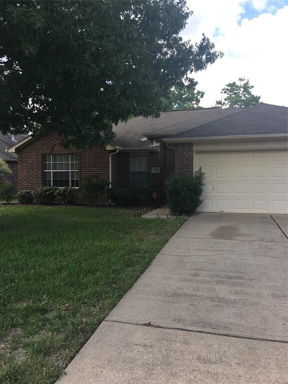 Primary Photo - 21514 Bridgewater Pointe