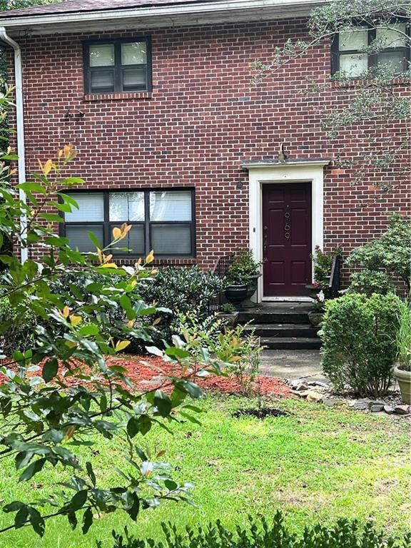 Foto principal - 969 E Rock Springs Rd NE