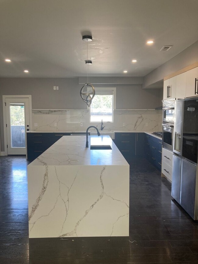 Building Photo - Extravagant New Construction in Polish Hill – A Must-See Luxury Rental!