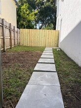 Building Photo - 238 NE 31st Ave