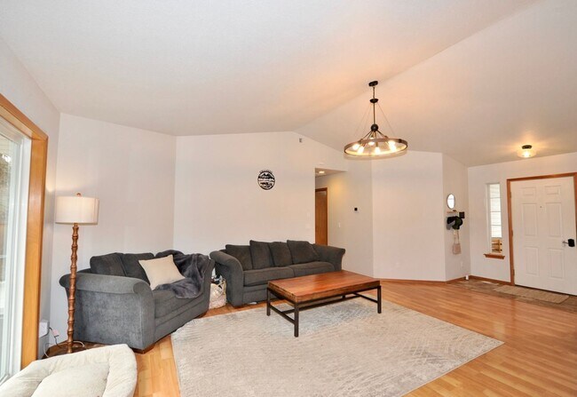 Foto del edificio - Hayden Rancher with RV parking