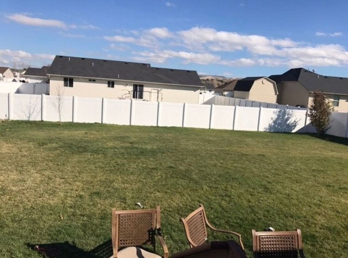 Foto del edificio - Charming 4-Bedroom Home for Rent in Ammon,...