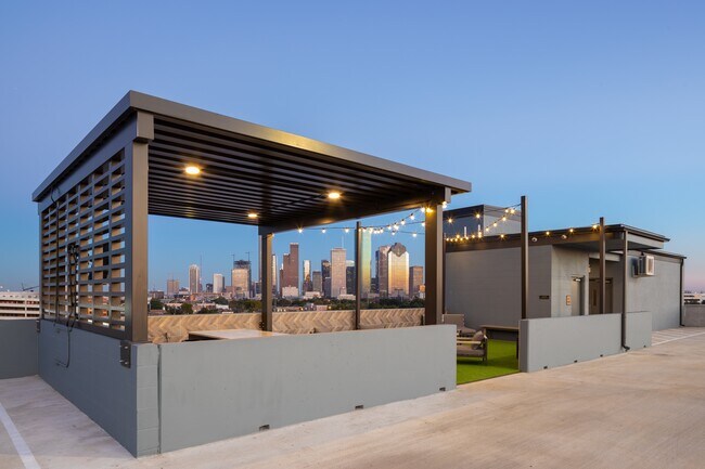 Building Photo - Bellrock Sawyer Yards