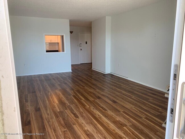 Building Photo - 480 Ocean Ave