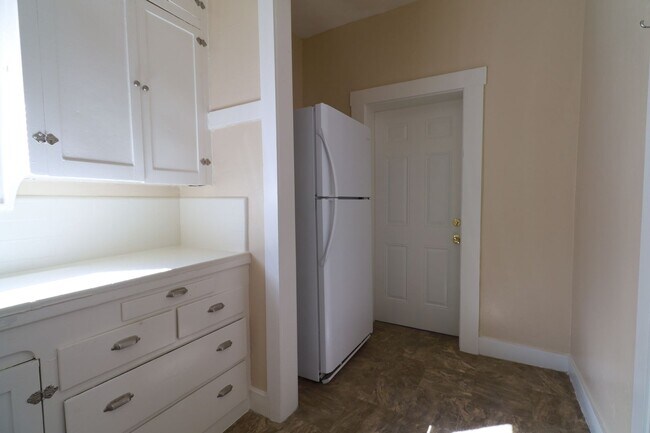 Foto del edificio - 1 month free rent move in promotion! VINTA...
