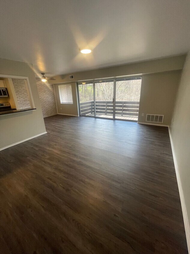 Recently Renovated 2 Bed, 1 Bath Condo for Lease NOW! - Recently Renovated 2 Bed, 1 Bath Condo for Lease NOW!