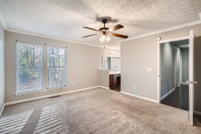 3 br, 2 bath House - 1390 Andrew Court UNIT photo'