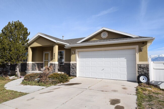 Foto del edificio - Charming Lakeview 3 Bed Home Near Schools & Churches!!