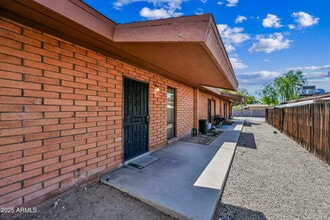 Building Photo - 721 E Fremont Rd
