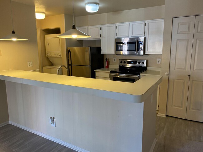 Foto del edificio - 4899 S Dudley St