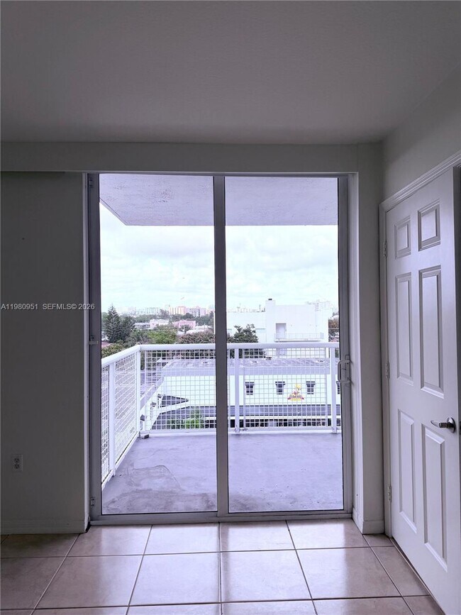 Building Photo - 900 SW 8th St