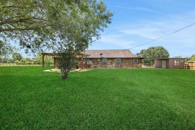 Foto del edificio - 36704 Broncho Rd